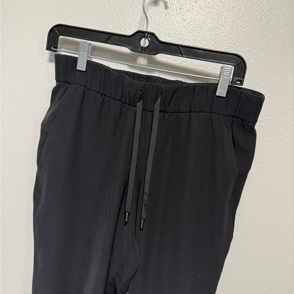 Lululemon Black Joggers – Size 6 – Drawstring Waist – Pockets - Picture 2 of 5